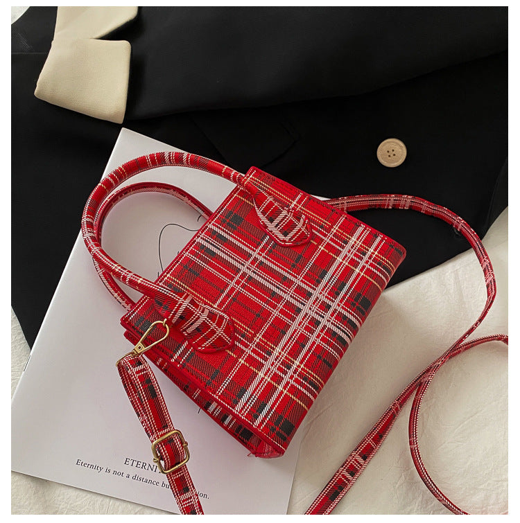 One-Shoulder Diagonal Bag