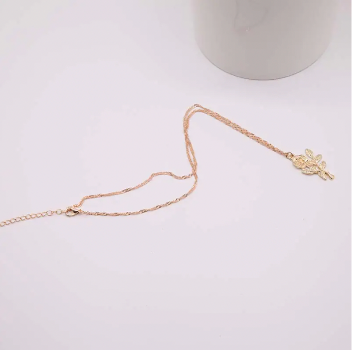 Vintage Rose Flower Necklace - by Zuprice